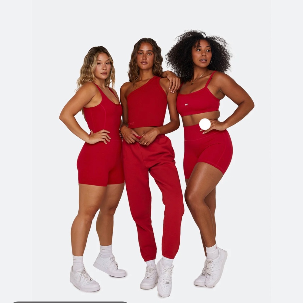 SET ACTIVE X Justine Skye red workout matching set